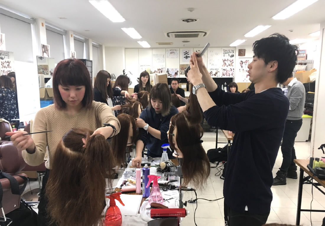講師紹介 美容師 美容室に特化した ヘアセット教育 を講習やセミナーにて行う会社 Galdy ガルディ 講師紹介 美容師 美容室に特化した ヘアセット教育 を講習やセミナーにて行う会社 Galdy ガルディ